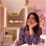 Sono laureata in giurisprudenza e aiuto ragazzi delle scuole elementari e medie a recuperare lacune,accumulate negli anni, di grammatica